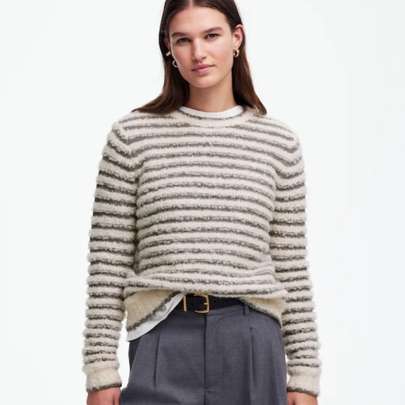 Madewell Bouclé-Knit Crewneck Sweater - Picture 2 of 4